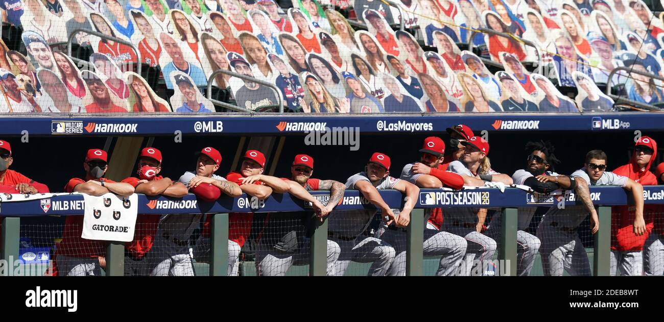 Atlanta, États-Unis. 29 novembre 2020. The Cincinnati Reds dugout montres dans le neuvième Dinning dans le jeu 2 de la National League Wild Card Series à Trust Park à Atlanta le jeudi 1er octobre 2020. Les braves ont avancé à la série de la division de la Ligue nationale après avoir vaincu les Cincinnati Reds 5-0. Photo de Tami Chappell/UPI crédit: UPI/Alay Live News Banque D'Images