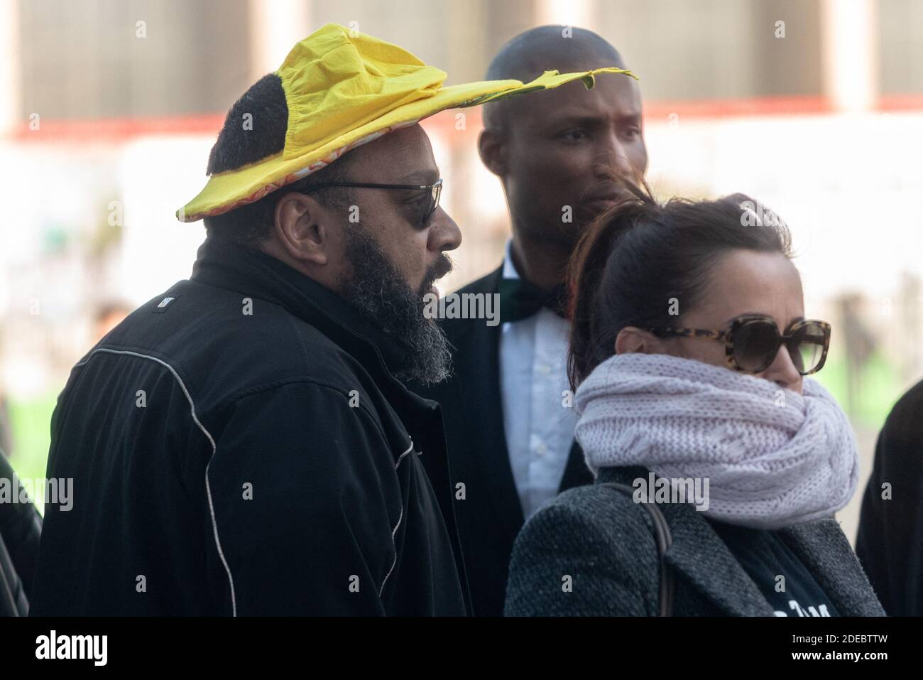 Noémie Montagne Photos L'acteur et comédien Dieudonné m'bala m'bala et épouse Noemie montagne  devant le tribunal de Paris pour fraude fiscale, blanchiment d'argent ou  abus d'actifs d'entreprises. Il est soupçonné d'avoir dissimulé aux  autorités fiscales