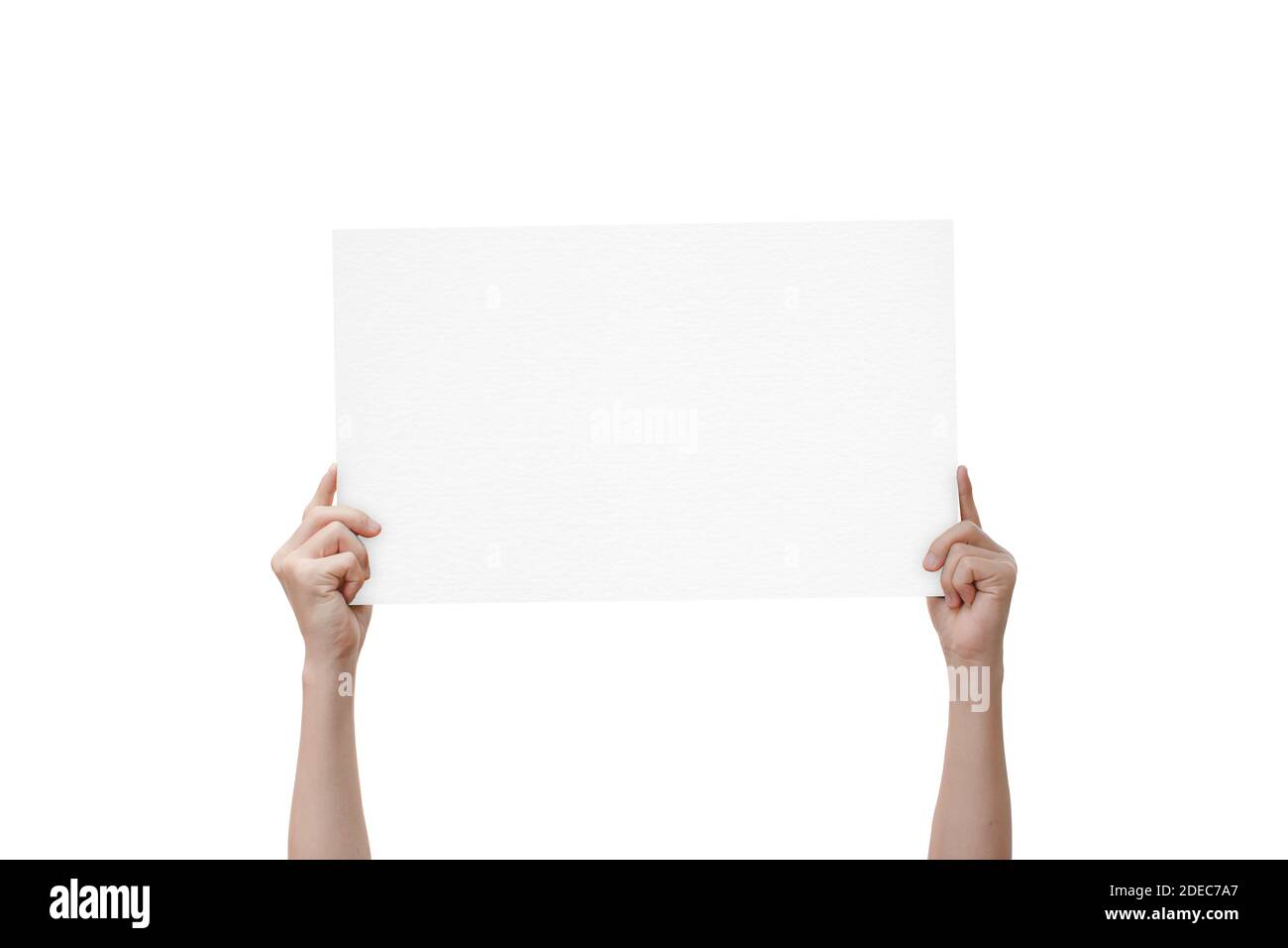 mains tenant le papier isolé sur fond blanc. avec chemin d'écrêtage. Banque D'Images