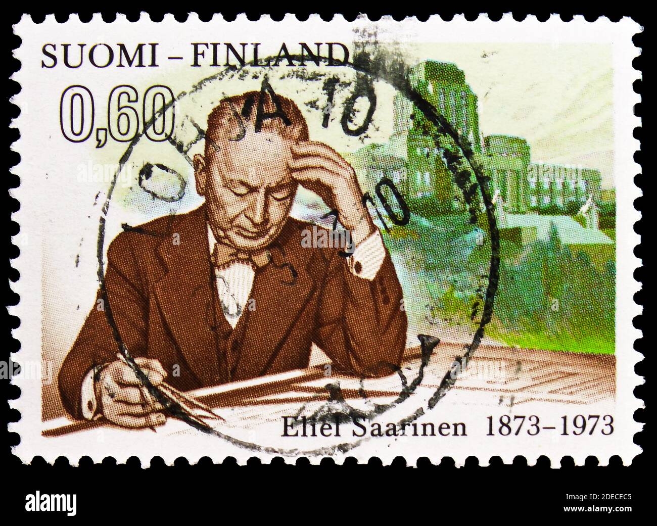 MOSCOU, RUSSIE - 17 OCTOBRE 2020 : timbre-poste imprimé en Finlande consacré au 100e anniversaire d'Eliel Saarinen (1873-1950), architecte, série, vers 19 Banque D'Images