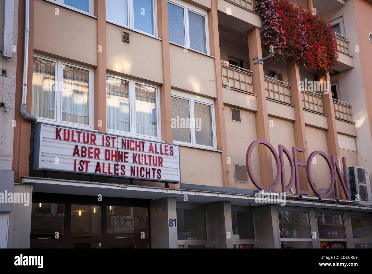 Le cinéma Odeon fermé à Severinstrasse lors du second confinement de Corona, le 26 novembre 2020, Cologne, Allemagne. Afficher la traduction : la culture est non Banque D'Images