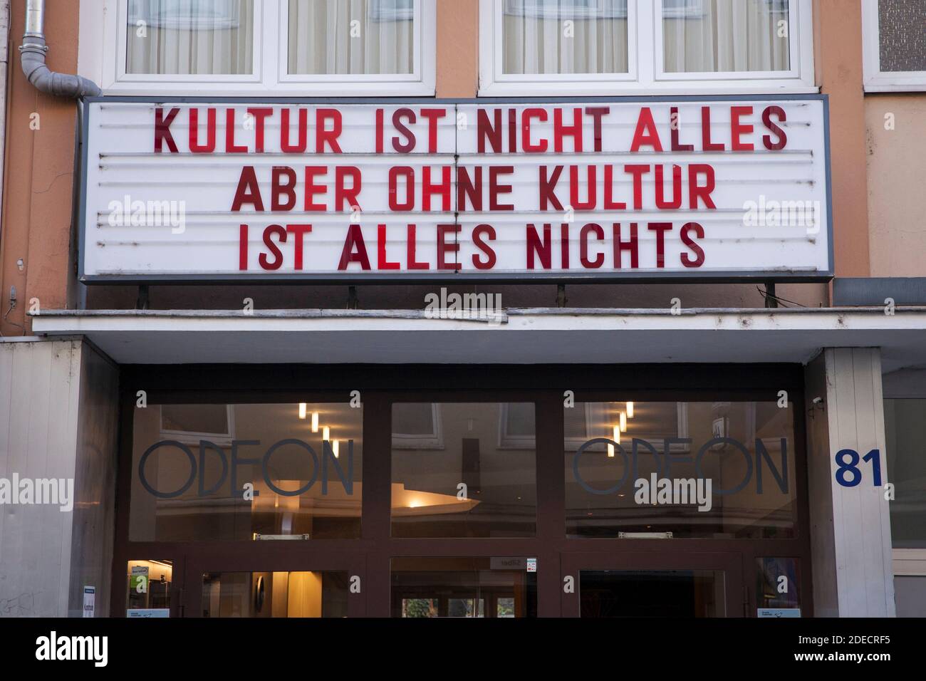 Le cinéma Odeon fermé à Severinstrasse lors du second confinement de Corona, le 26 novembre 2020, Cologne, Allemagne. Afficher la traduction : la culture est non Banque D'Images