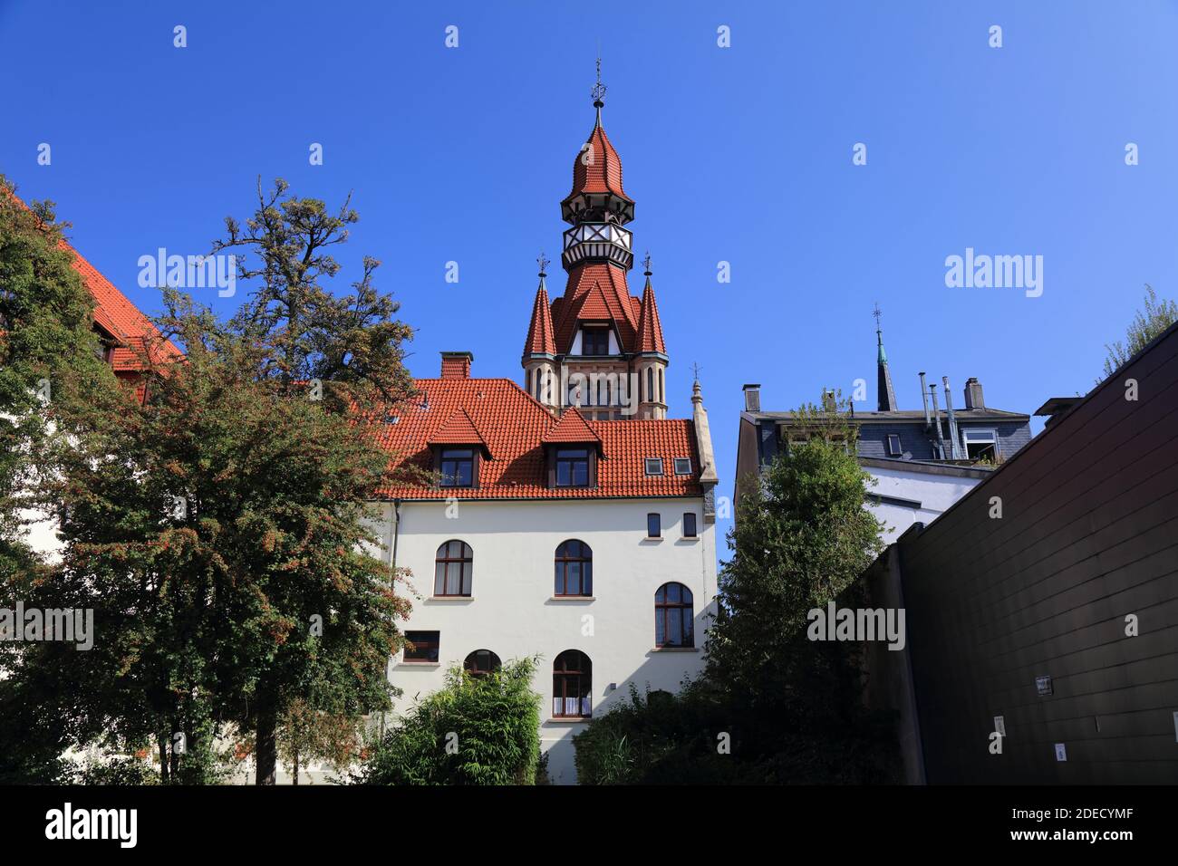 Wuppertal en Allemagne. Hôtel municipal local (Burgerburo) dans le district de Vohwinkel. Banque D'Images