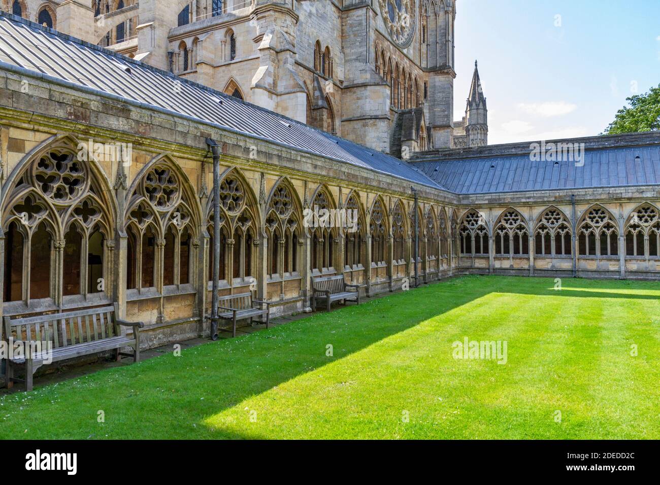 Vue générale des cloîtres de la cathédrale de Lincoln, Lincoln, Lincs., Royaume-Uni. Banque D'Images