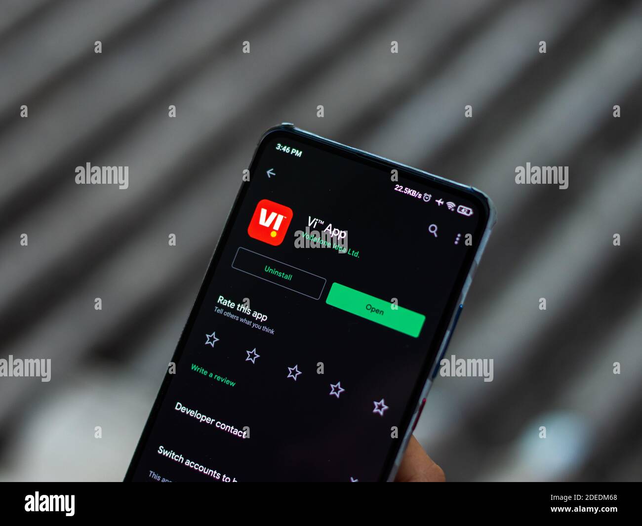 Assam, inde - 29 novembre 2020 : logo VI sur l'écran du téléphone image de stock. Banque D'Images