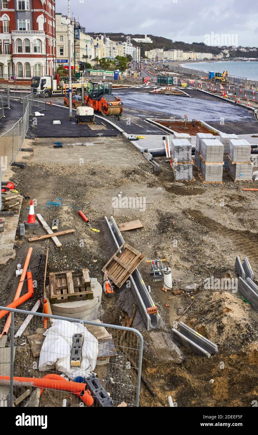 Travaux routiers chaotiques sur le remplacement de la promenade Douglas, à l'île de Man, qui dure deux ans Banque D'Images