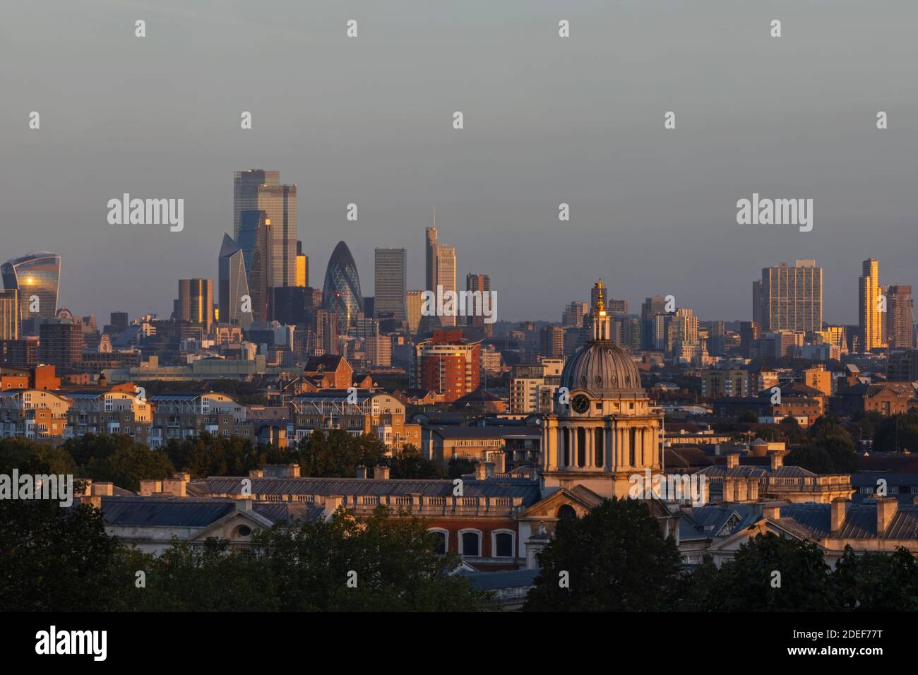 Angleterre, Londres, Greenwich, vue sur la ville de Londres Skyline depuis Greenwich Park Banque D'Images