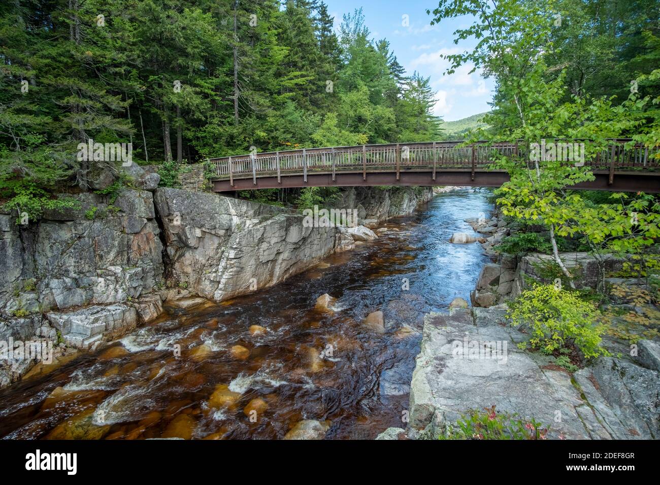 Pont Rocky gorge dans les White Mountains, New Hampshire Banque D'Images