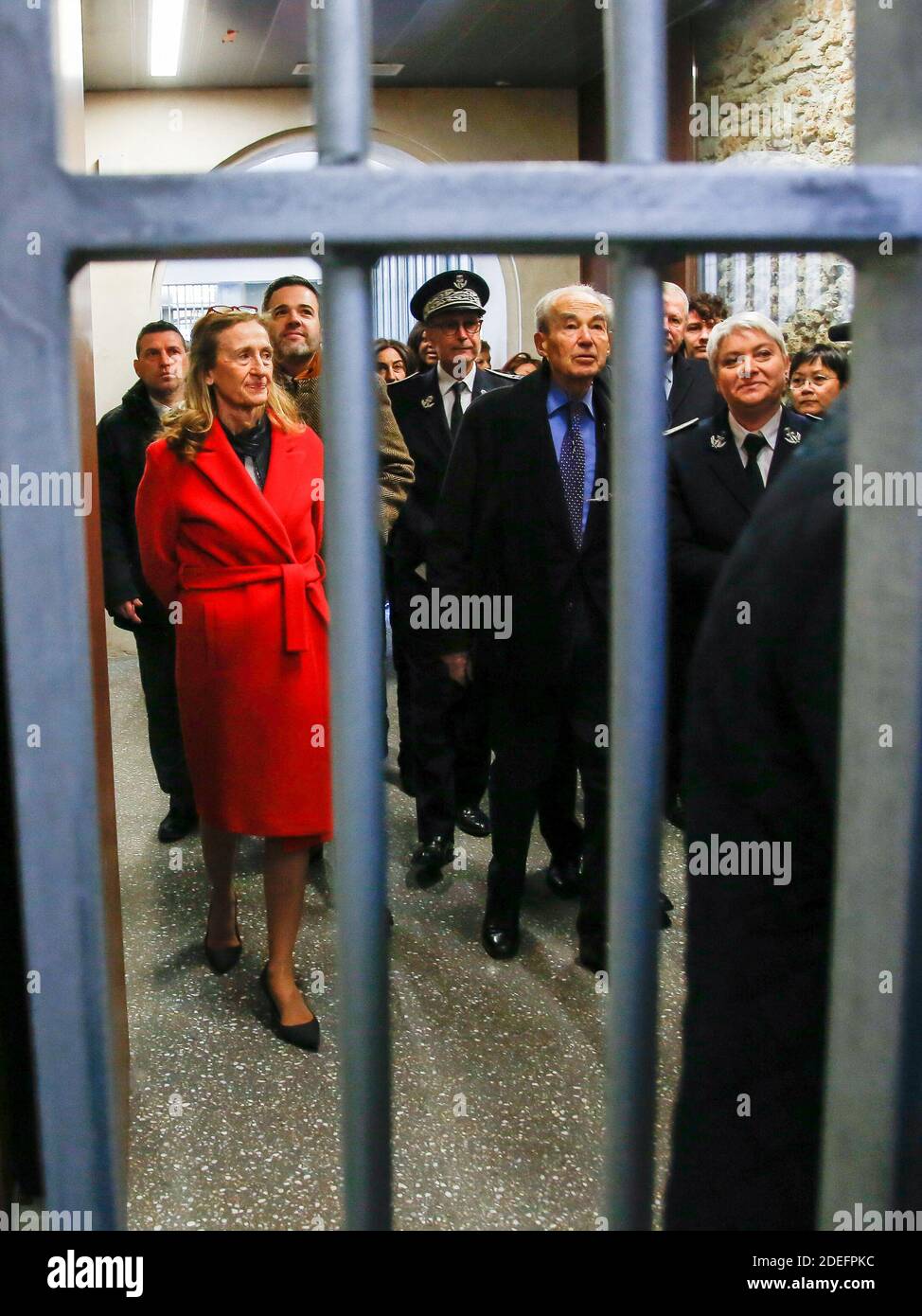 Nicole Belloubet Ministre de la Justice et Robert Badinter et Christelle Rotach Directeur de la prison maison arret de la Sante visitant les cellules lors de l'inauguration de la Maison d'Arret de la prison de la Sante a Paris, France le 12 avril 2019. Photo de Vernier/JBV News/ABACAPRESS.COM Banque D'Images