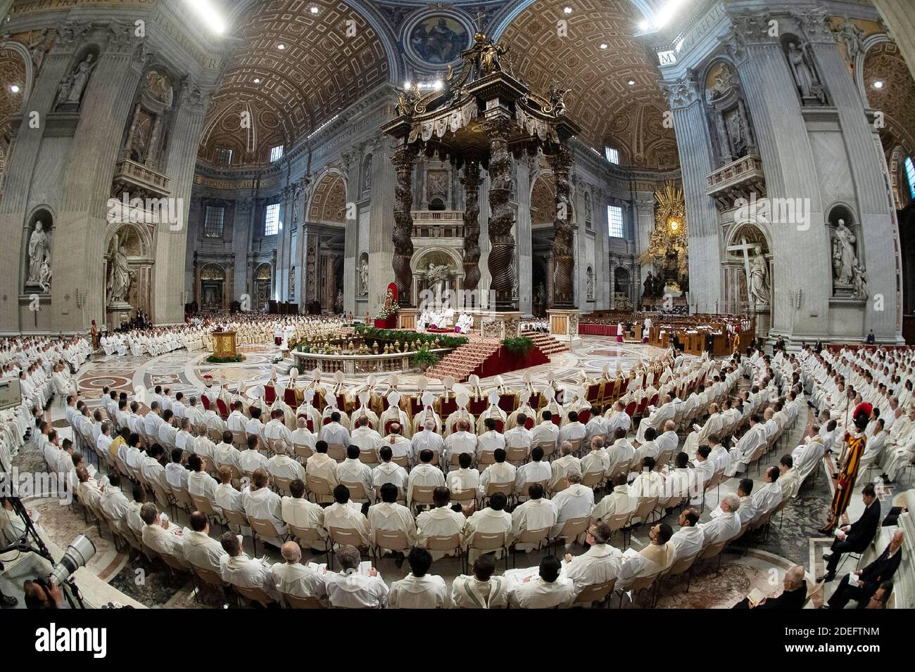 Le pape François assiste à la Messe de Saint-Chrism le jeudi 18 avril 2019 à la basilique Saint-Pierre au Vatican. Maundy jeudi est le Saint-chrétien tombant le jeudi avant Pâques, commémorant la Maundy et la Cène de Jésus-Christ avec les Apôtres. Photo par ABACAPRESS.COM Banque D'Images