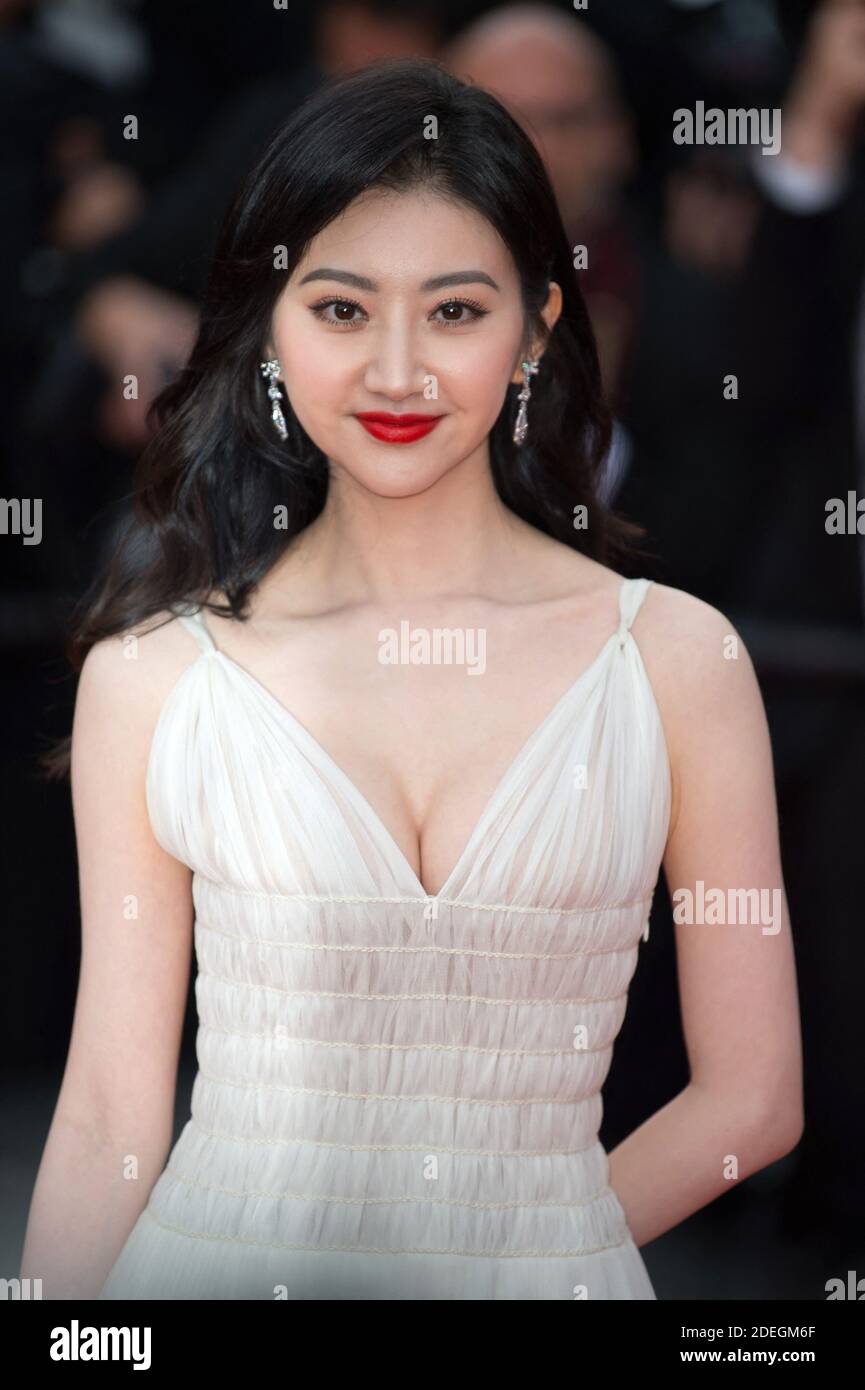 Jing Tian arrive sur le tapis rouge de la projection des Misérables au Palais des Festivals de Cannes, France, le 15 mai 2019 dans le cadre du 72ème Festival de Cannes. Photo de Nicolas Genin/ABACAPRESS.COM Banque D'Images