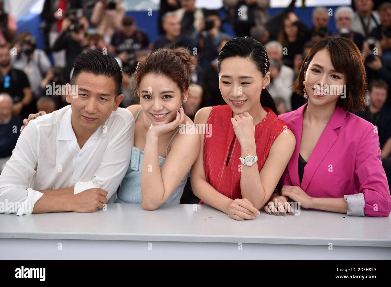 HSIA Yu-chiao, Ke-Xi Wu, Sung Yu-Hua et midi Z assistent à la séance photo  de 'Nina Wu' lors du 72e Festival annuel du film de Cannes, le 21 mai 2019  à Cannes,