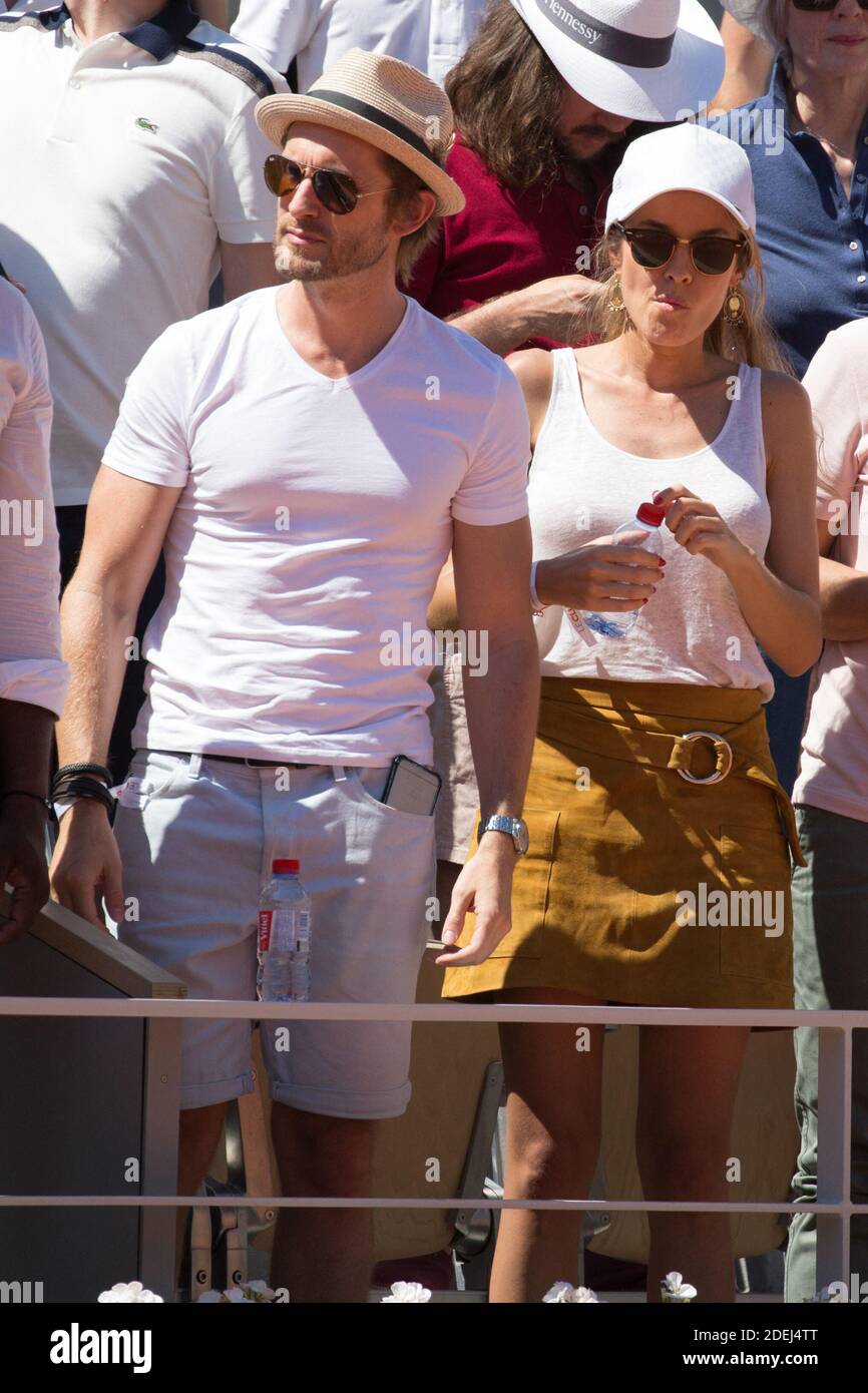 Philippe Lacheau et son épouse Elodie Fontan dans des stands lors de l'Open de tennis français à l'arène Roland-Garros le 02 juin 2019 à Paris, France. Photo de Nasser Berzane/ABACAPRESS.COM Banque D'Images