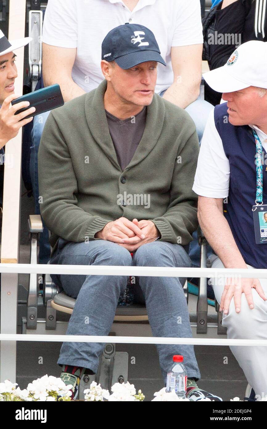 Woody Harrelson dans des stands pendant l'Open de tennis français à l'arène Roland-Garros le 09 juin 2019 à Paris, France. Photo de Nasser Berzane/ABACAPRESS.COM Banque D'Images