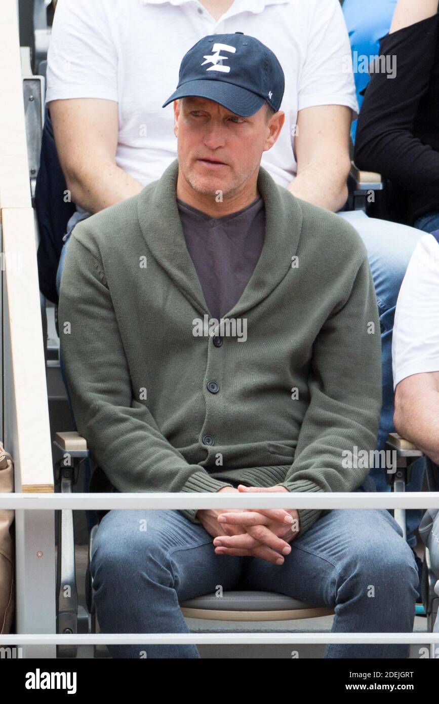 Woody Harrelson dans des stands pendant l'Open de tennis français à l'arène Roland-Garros le 09 juin 2019 à Paris, France. Photo de Nasser Berzane/ABACAPRESS.COM Banque D'Images
