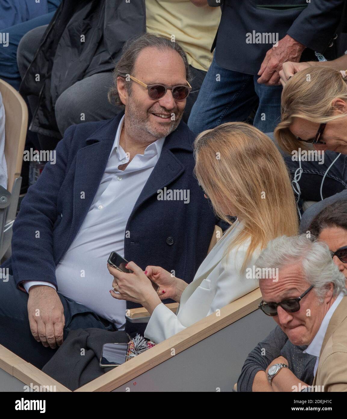 Xavier Niel et Delphine Arnault lors de la finale de l'Open de tennis  français 15 à l'arène Roland-Garros le 09 juin 2019 à Paris, France. Photo  par ABACAPRESS.COM Photo Stock - Alamy