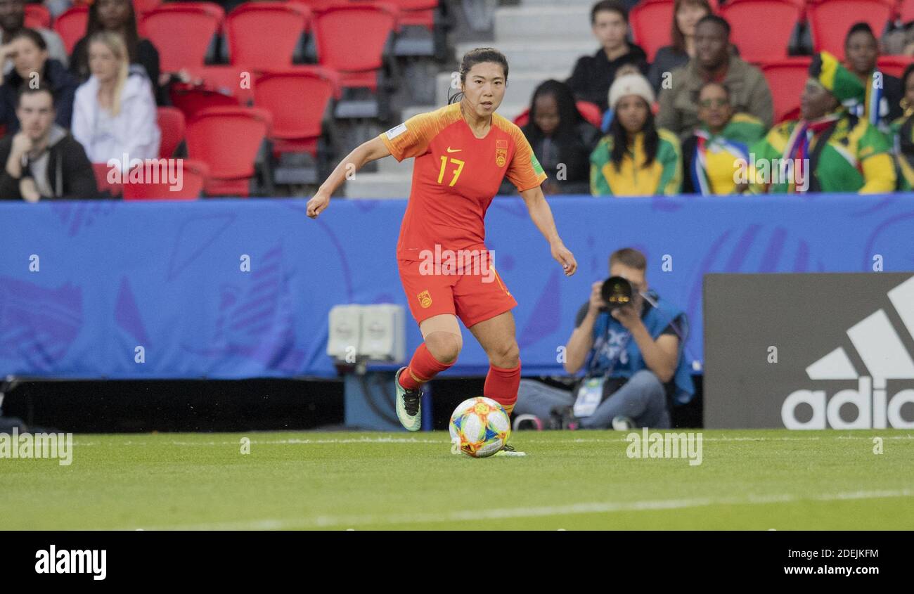 GU Yasha (CHN) en action lors du match de la coupe du monde des femmes de la FIFA 2019, groupe B entre l'Afrique du Sud et la Chine, au stade du Parc des Princes, le 13 juin 2019 à Paris, en France. Photo de Loic Baratoux/ABACAPRESS.COM Banque D'Images