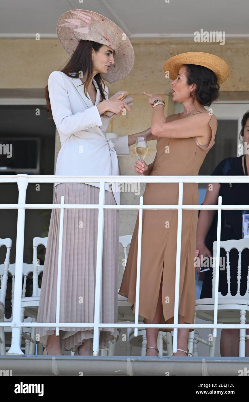 Irene Salvador et Rebecca Rigg assistent au Prix de Diane 2019 à l'hippodrome de Chantilly le 16 juin 2019 à Chantilly, en France. Photo de Laurent Zabulon / ABACAPRESS.COM Banque D'Images