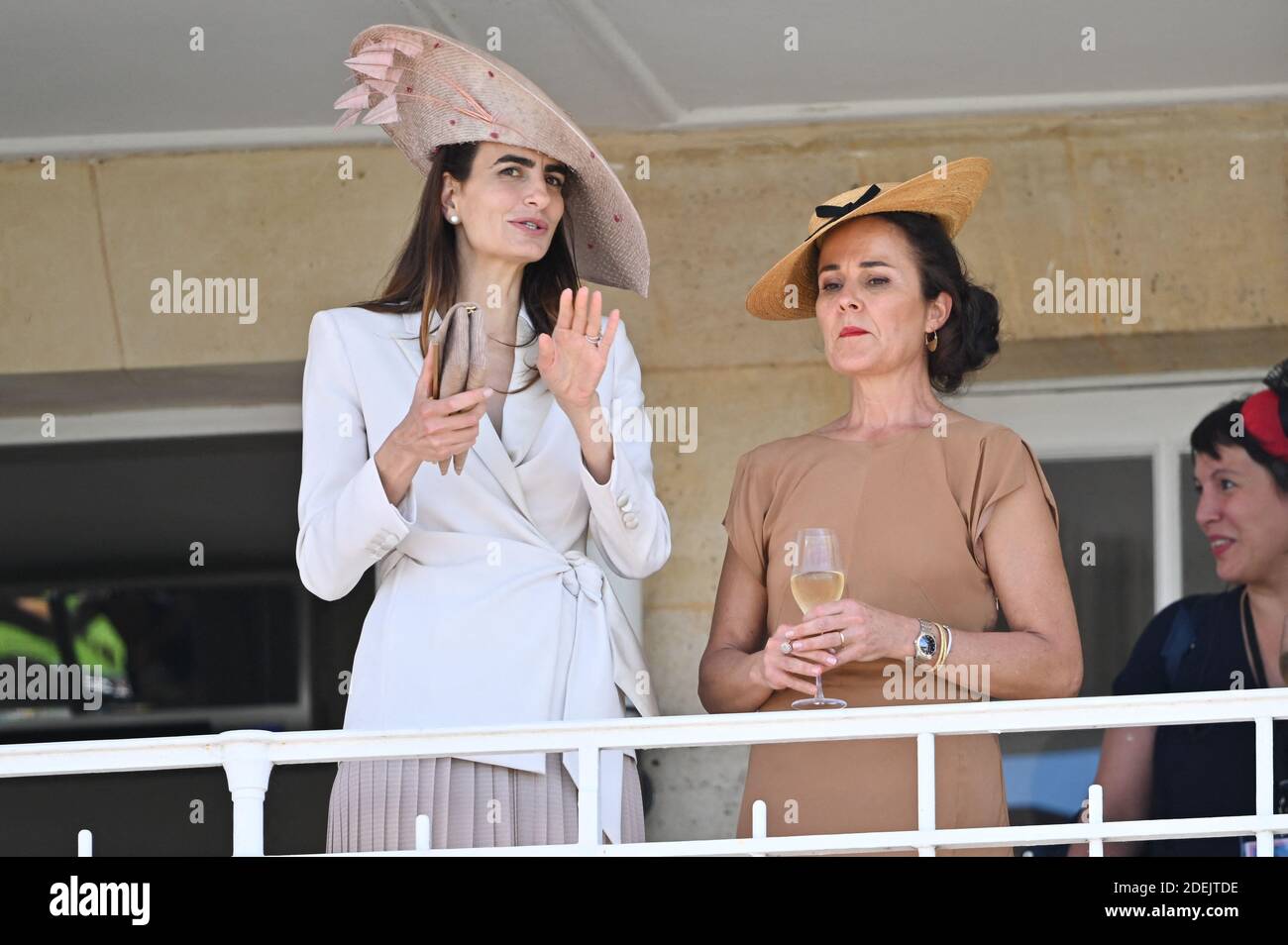 Irene Salvador et Rebecca Rigg assistent au Prix de Diane 2019 à l'hippodrome de Chantilly le 16 juin 2019 à Chantilly, en France. Photo de Laurent Zabulon / ABACAPRESS.COM Banque D'Images