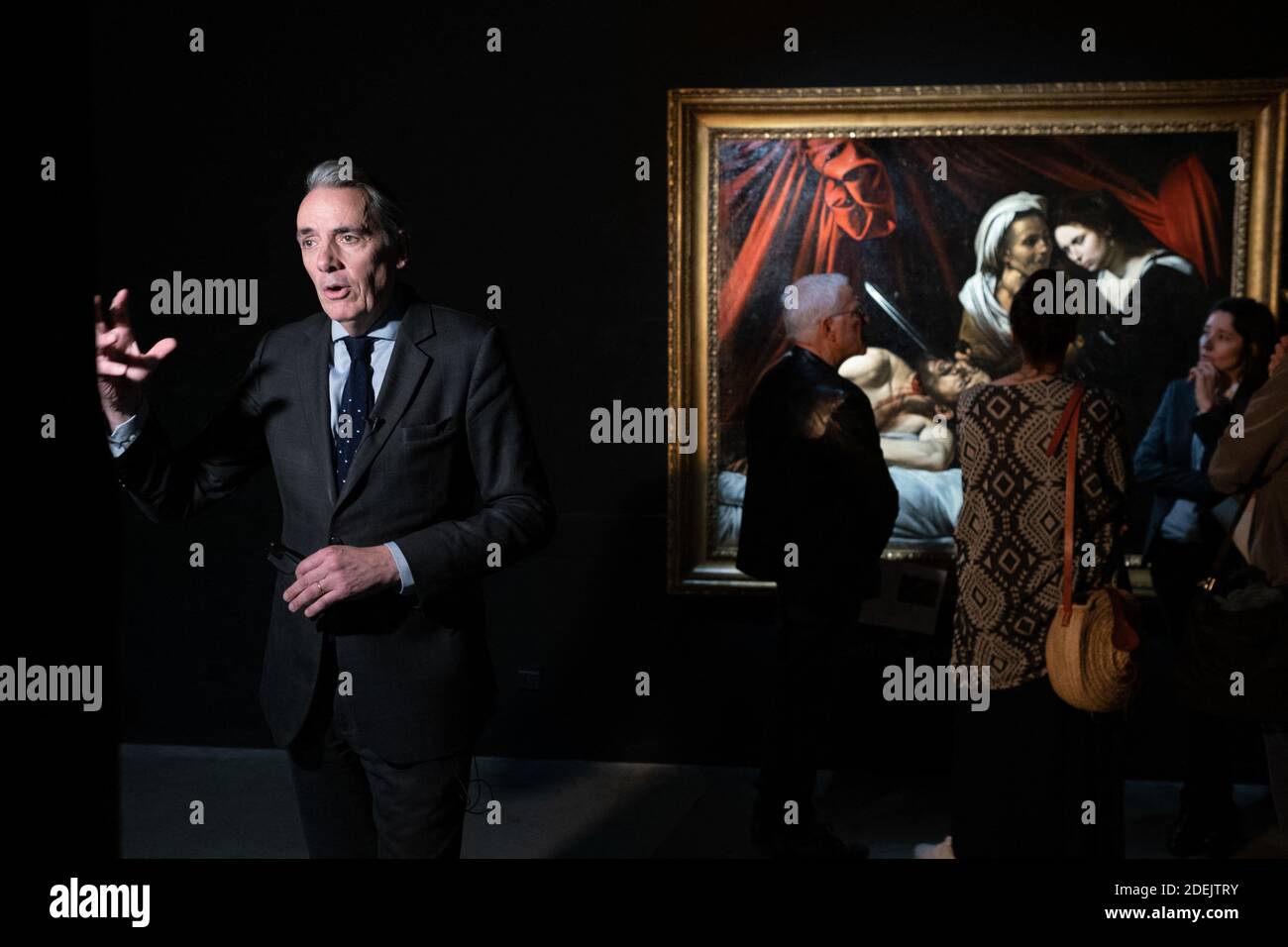 Stéphane PINTA, expert en peinture. Le tableau 'Judith et Holofernes' du  peintre italien CARAVAGGIO est présenté au public à partir du 17 juin 2019,  à Toulouse (France), après des présentations à Londres,