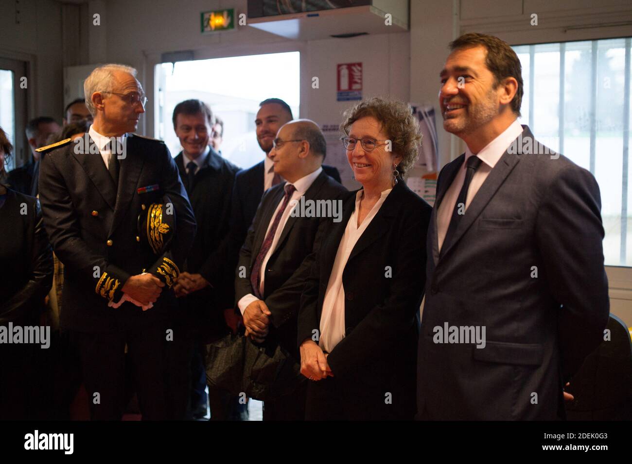 Le ministre français de l'intérieur, Christophe Castaner, et le ministre français du travail, Muriel Penicaud, visitent le centre national de formation professionnelle des adultes (Agence nationale pour la formation professionnelle des adultes AFPA) lors de la journée internationale des réfugiés à RIS-Orangis, près de Paris. Juin 20 2019. Photo de Raphael Lafargue/ABACAPRESS.COM Banque D'Images