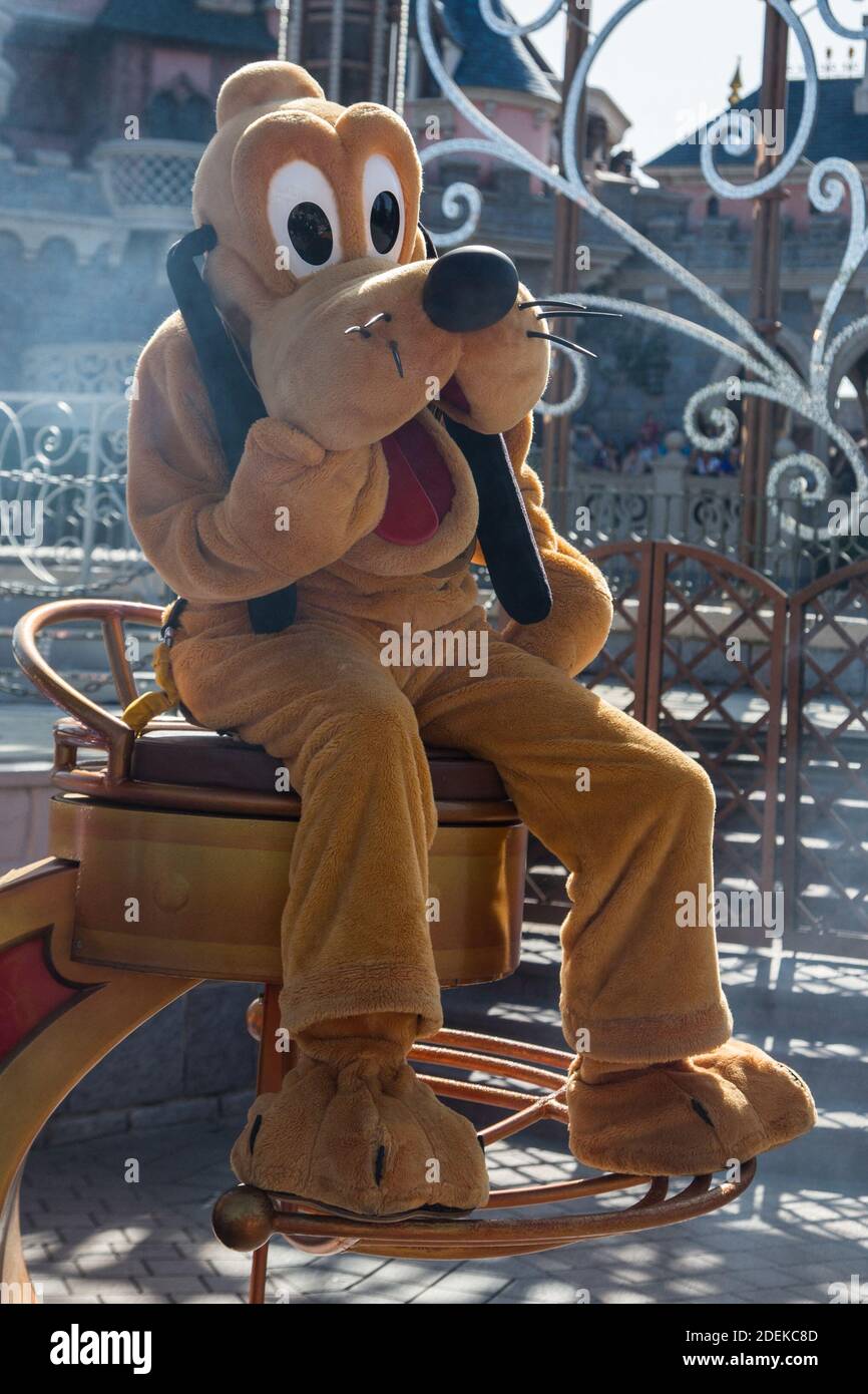 Défilent les étoiles de Disney lors de l'événement du Lion King Festival à Disneyland Paris le 29 juin 2019 à Paris, France. Photo de Nasser Berzane/ABACAPRESS.COM Banque D'Images