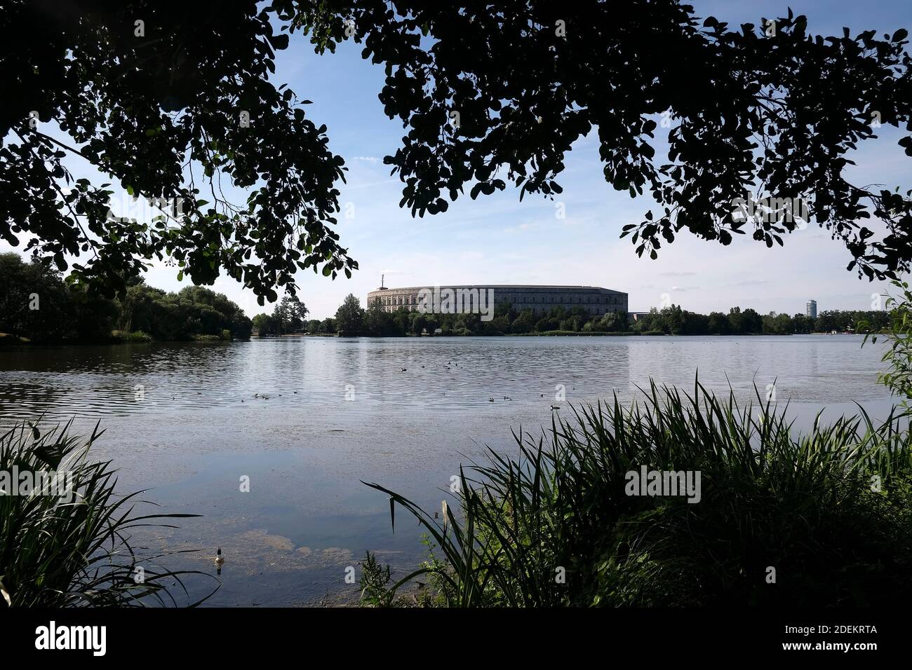 Reich Kongresshalle oor salle des congrès et le centre de documentation sur l'ex-Rassemblement du parti nazi à Nuremberg, Bavière, région d'Allemagne Banque D'Images