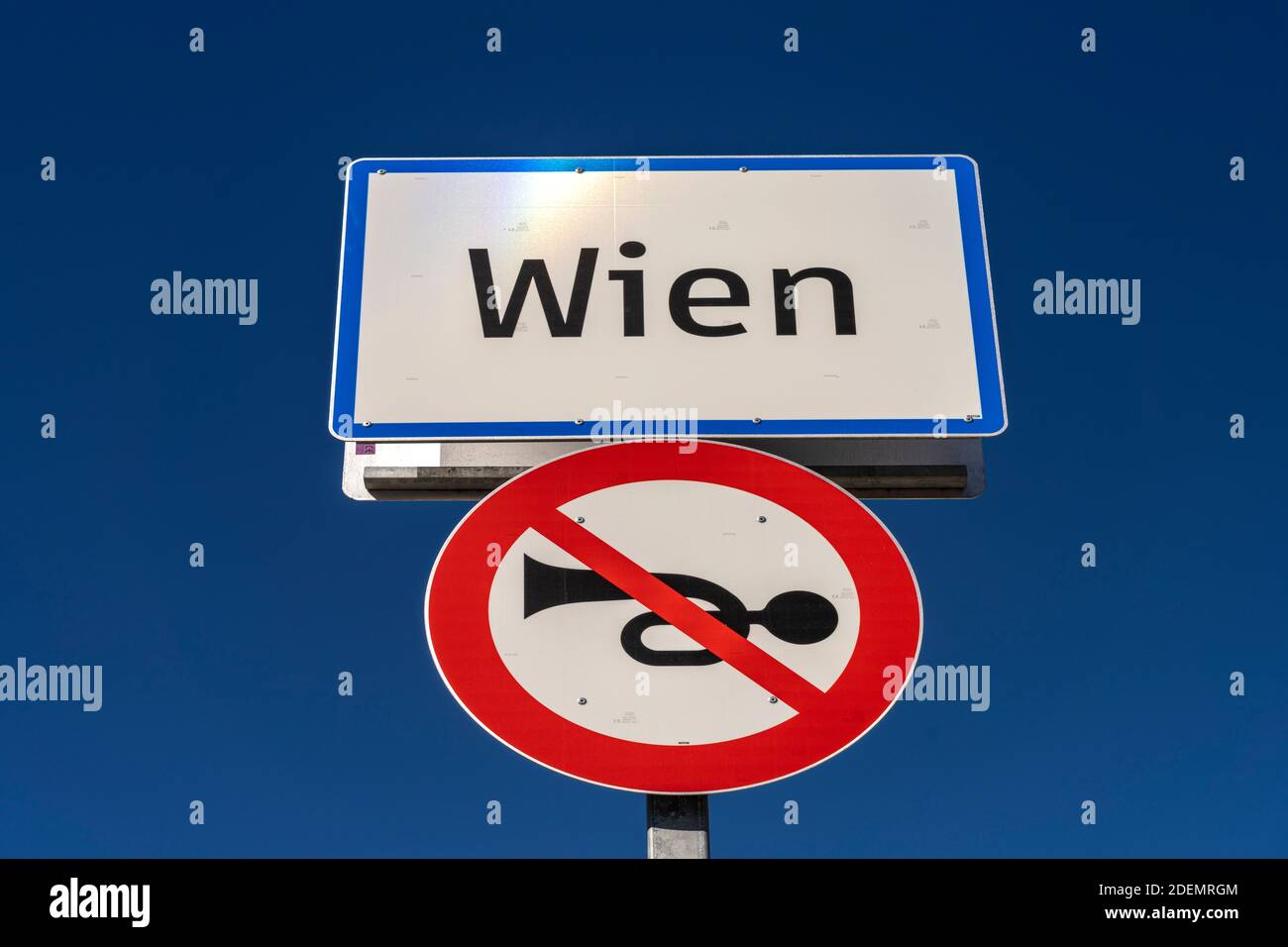 Ortseingangsschild Wien, Österreich, Europa | Town sign Vienne, Autriche, Europe Banque D'Images
