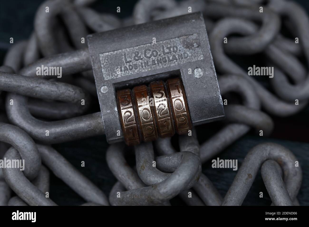 Coronavirus Lockdown2020, chaînes et cadenas, se verrouillant pour arrêter la propagation de Covid-19 Banque D'Images