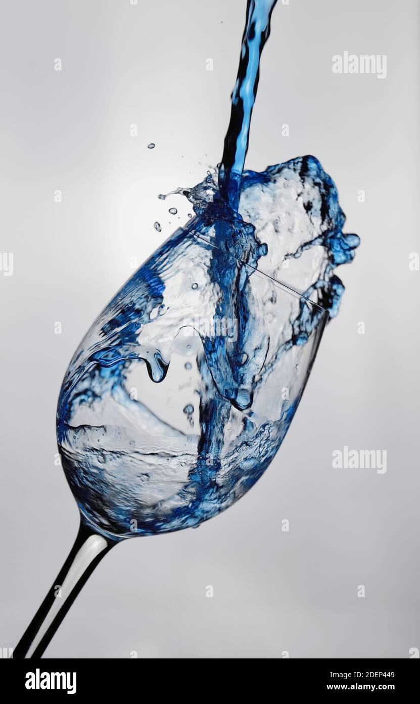 Verre à eau bleu Banque D'Images