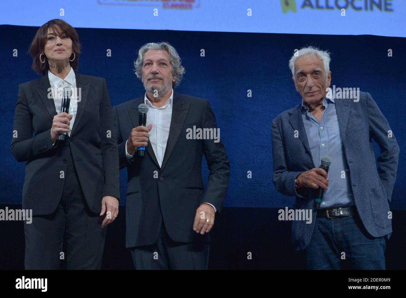 Monica Bellucci, Alain Chabat, Gerard Darmon participant à la projection spéciale du film Astérix Mission Cleopatre lors du 11e Festival Lumiere de Lyon à la Halle Tony Garnier à Lyon, France, le 17 octobre 2019. Photo de Julien Reynaud/APS-Medias/ABACAPRESS.COM Banque D'Images