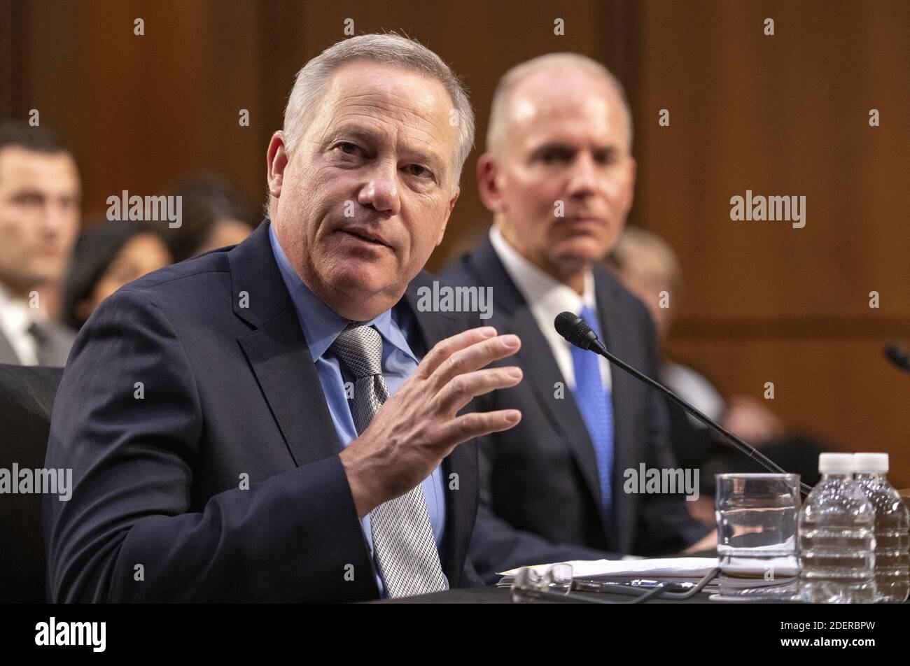 John Hamilton, vice-président et ingénieur en chef, Boeing commercial Airplanes, a témoigné devant le Sénat américain Commerce, Science et transport sur «la sécurité aérienne et l'avenir de Boeingâs 737 MAX» à Capitol Hill à Washington, DC, le mardi 29 octobre 2019. Photo de Ron Sachs/CNP/ABACAPRESS.COM Banque D'Images