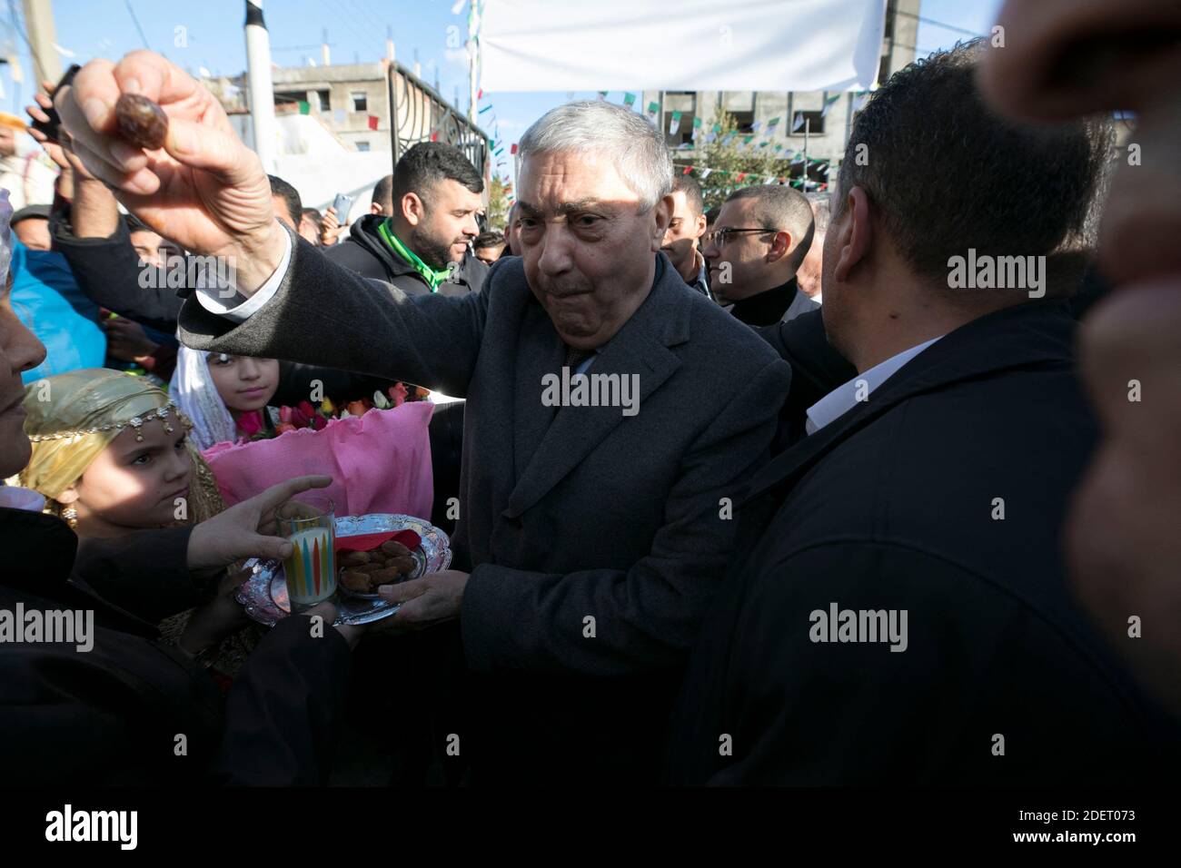 Ali Benfis, ancien Premier ministre et candidat à la présidence, lors de sa campagne électorale dans la ville de Blida, à 45 km au sud-ouest d'Alger, le 19 novembre 2019. - cinq candidats participeront au sondage de décembre 12. Photo de Louiza Ammi/ABACAPRESS.COM Banque D'Images