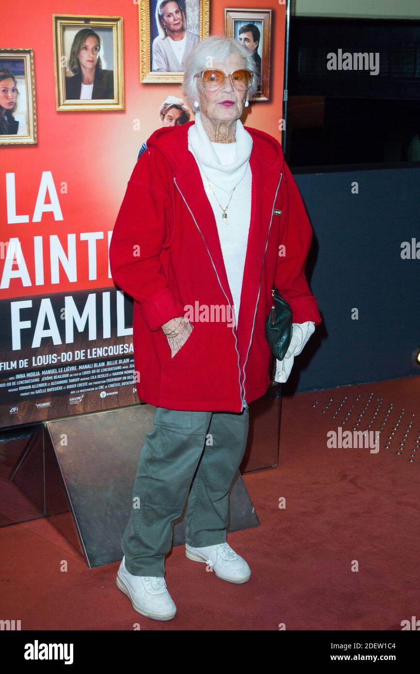 Brigitte Auber arrive à la première du film 'la Sainte famille' à l'UGC les Halles à Paris, France, le 19 décembre 2019. Photo de Nasser Berzane/ABACAPRESS.COM Banque D'Images