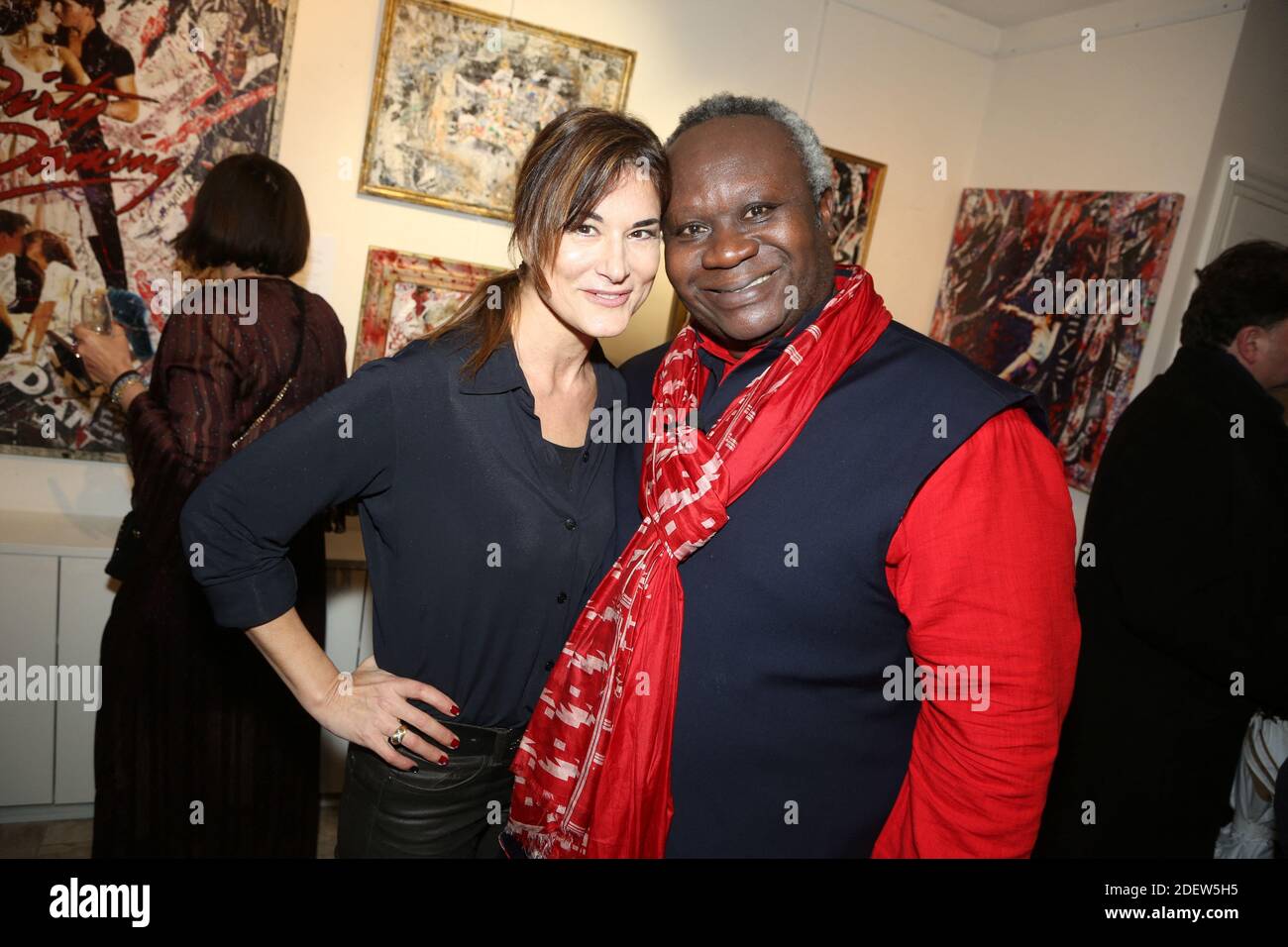 Marion Dumas et Magloire lors du vernissage de l'exposition de l'artiste  Anne Mondy a Paris, France, le 05 mars 2020. Photo de Jerome  Domine/ABACAPRESS.COM Photo Stock - Alamy