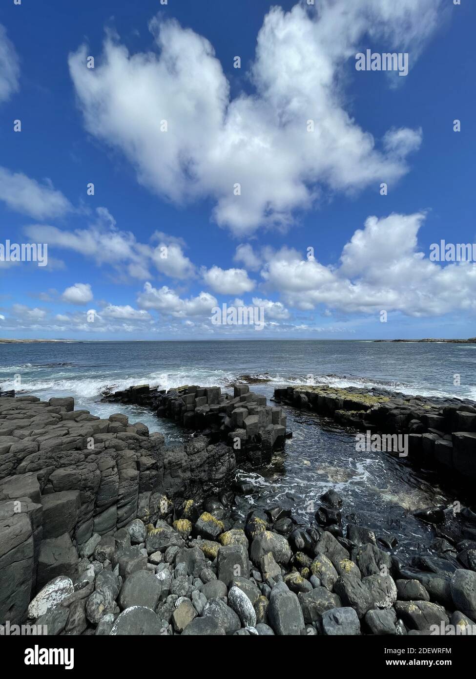 (201202) -- WELLINGTON, 2 décembre 2020 (Xinhua) -- la photo prise le 29 novembre 2020 montre une vue sur les îles Chatham, une des destinations éloignées de la Nouvelle-Zélande. ALLER AVEC 'COVID-19 mène un plummet dans le tourisme sortant et entrant de Nouvelle-Zélande' (photo de Lisa Li/Xinhua) Banque D'Images