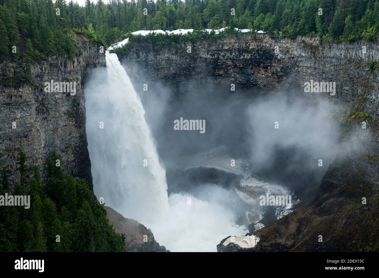 Les célèbres chutes Helmcken près de Clearwater Banque D'Images