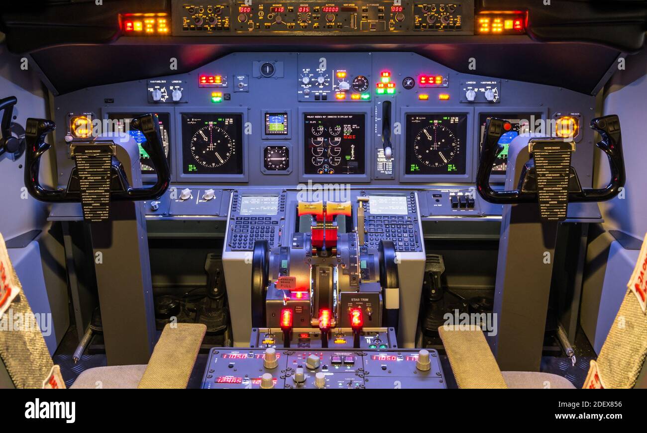 cockpit flight simulator a vendre