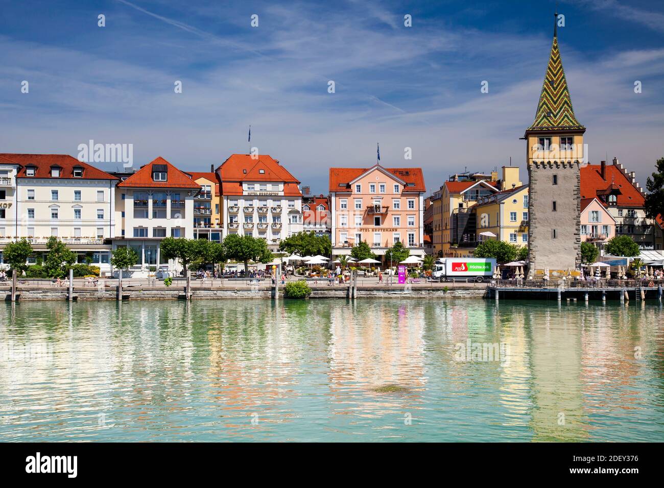 Promenade en bord de mer, Port, île de Lindau, Lindau au Lac de Constance, région du Lac de Constance, Swabia, Bavière, Allemagne, Europe Banque D'Images