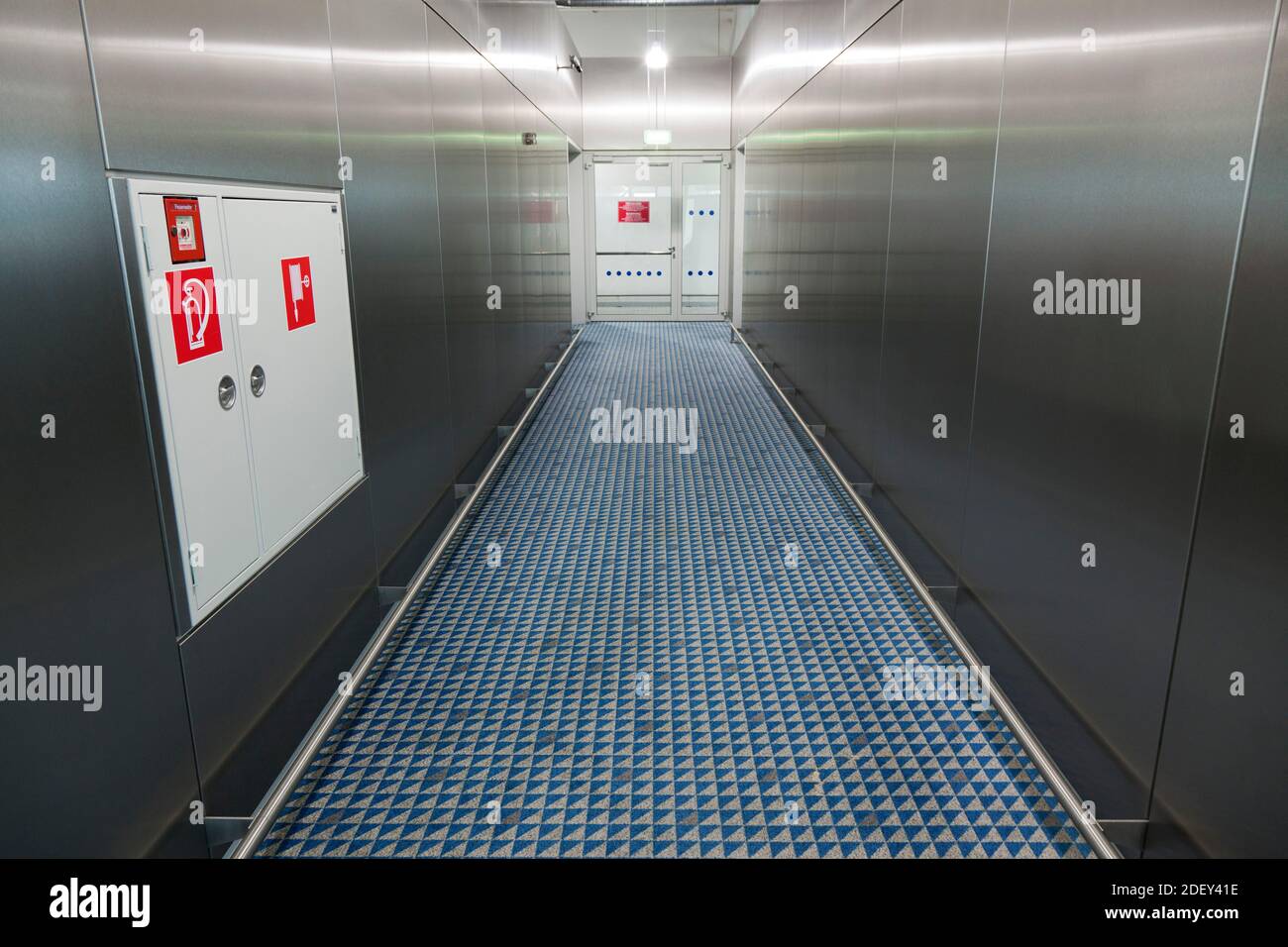 Couloir, l'Aéroport International d'Athènes, Athènes, Attique, Grèce Banque D'Images