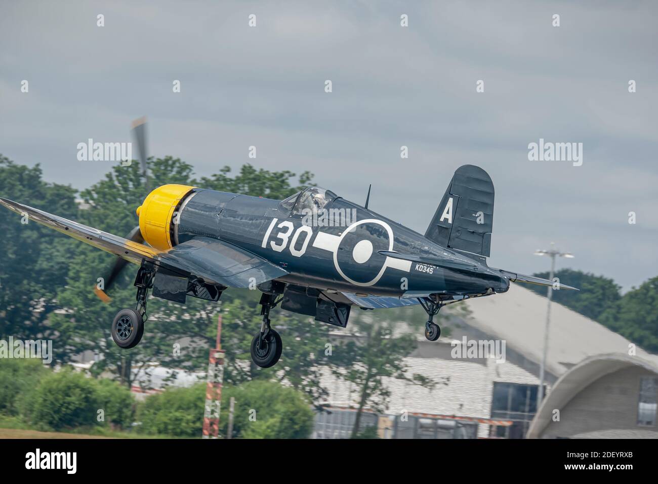 Décollage de l'avion Royal Navy chance Vought F4U-4 Banque D'Images