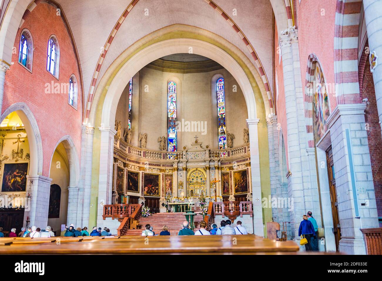 La nef de la cathédrale de Vicenza, Cattedrale di Santa Maria Annunziata, Duomo di Vicenza, est une cathédrale catholique romaine à Vicenza, Vénétie, dans le nord de l'Italie. JE Banque D'Images