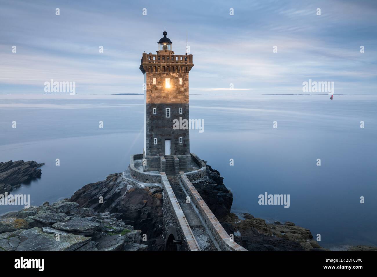 Vue générale du phare de Kermorvan, Bretagne, France, Europe. Banque D'Images