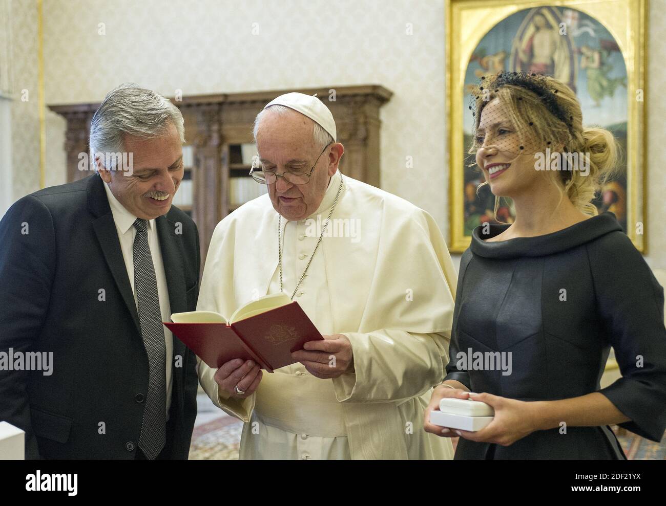 Le pape François rencontre le président de la République Argentine Alberto Fernandez et son partenaire Fabiola Yanez lors d'un audience au Palais apostolique du Vatican le 31 janvier 2020 . Photo par ABACAPRESS.COM Banque D'Images