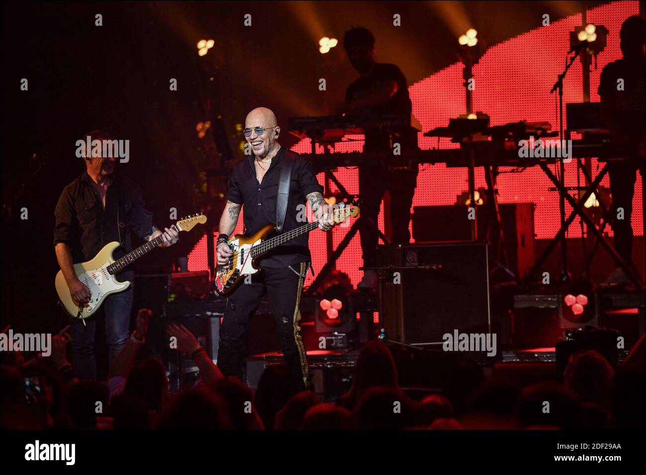 Pascal Obispo se produit lors du dernier et 100e concert de sa tournée à l'Olympia Hall de Paris, France, le 4 février 2020. Photo de Christophe Meng/ABACAPRESS.COM Banque D'Images