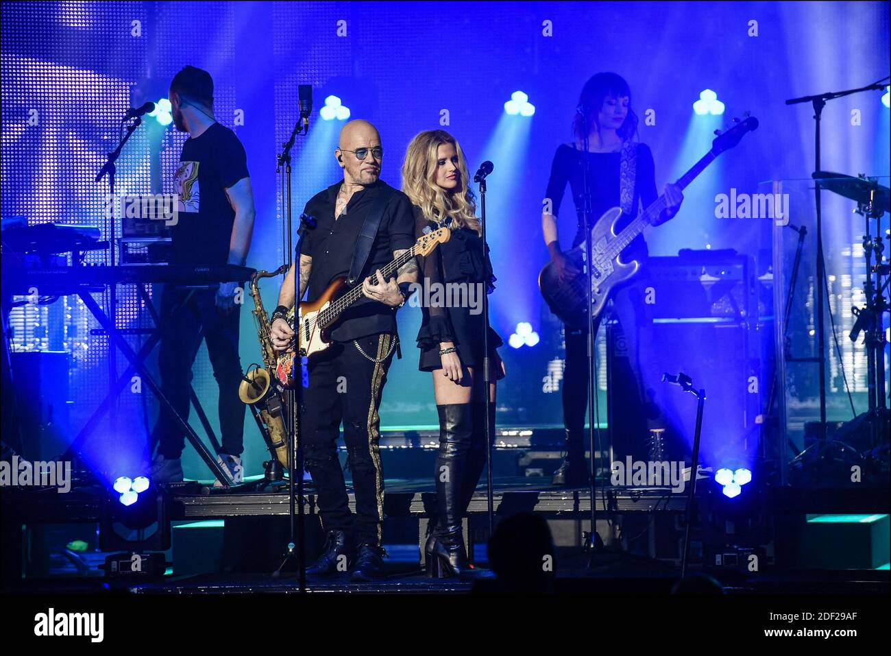 Pascal Obispo se produit lors du dernier et 100e concert de sa tournée à l'Olympia Hall de Paris, France, le 4 février 2020. Photo de Christophe Meng/ABACAPRESS.COM Banque D'Images