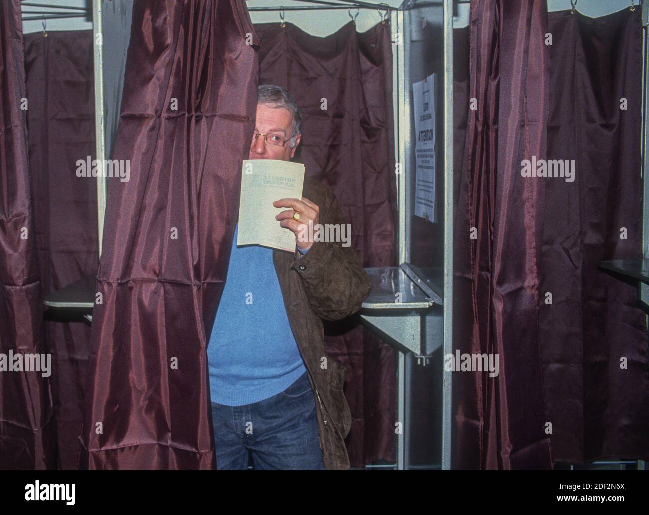 Michel Charasse, ancien ministre et ancien membre du Conseil constitutionnel français, décède à 78 ans. Dossier - Michel Charasse campagne pour les élections régionales le 1992 mars. Photo de Didier Baverel/ABACAPRESS.COM Banque D'Images