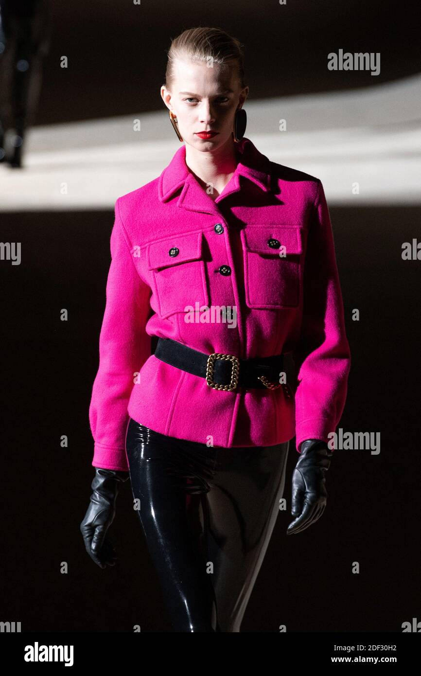 Yves st laurent vetement femme new arrivals