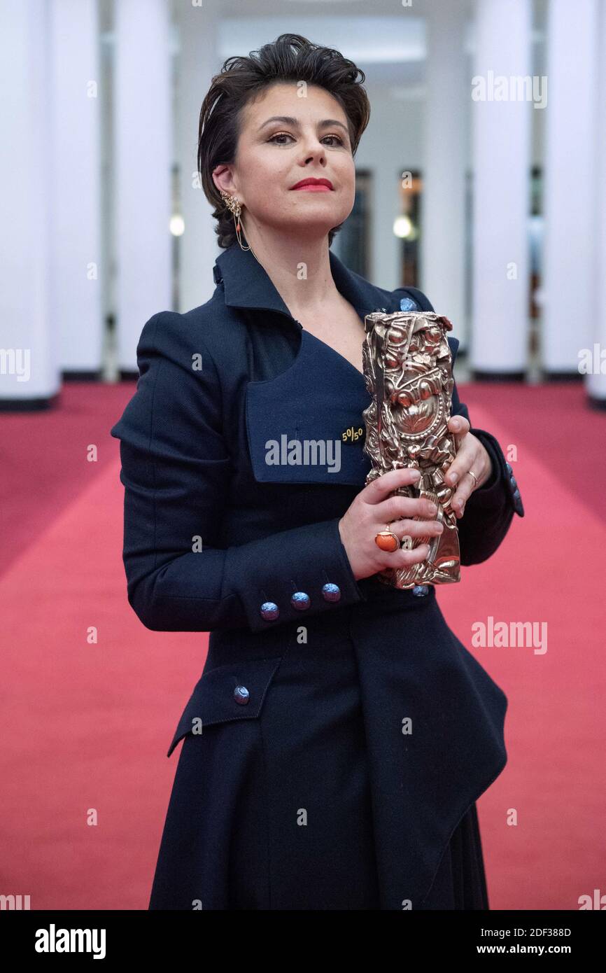 Mounia Meddour, lauréate du prix du meilleur premier film pour le film Papicha à la 45e cérémonie de César à Paris, France, le 28 février 2020. Photo d'Aurore Marechal/ABACAPRESS.COM Banque D'Images