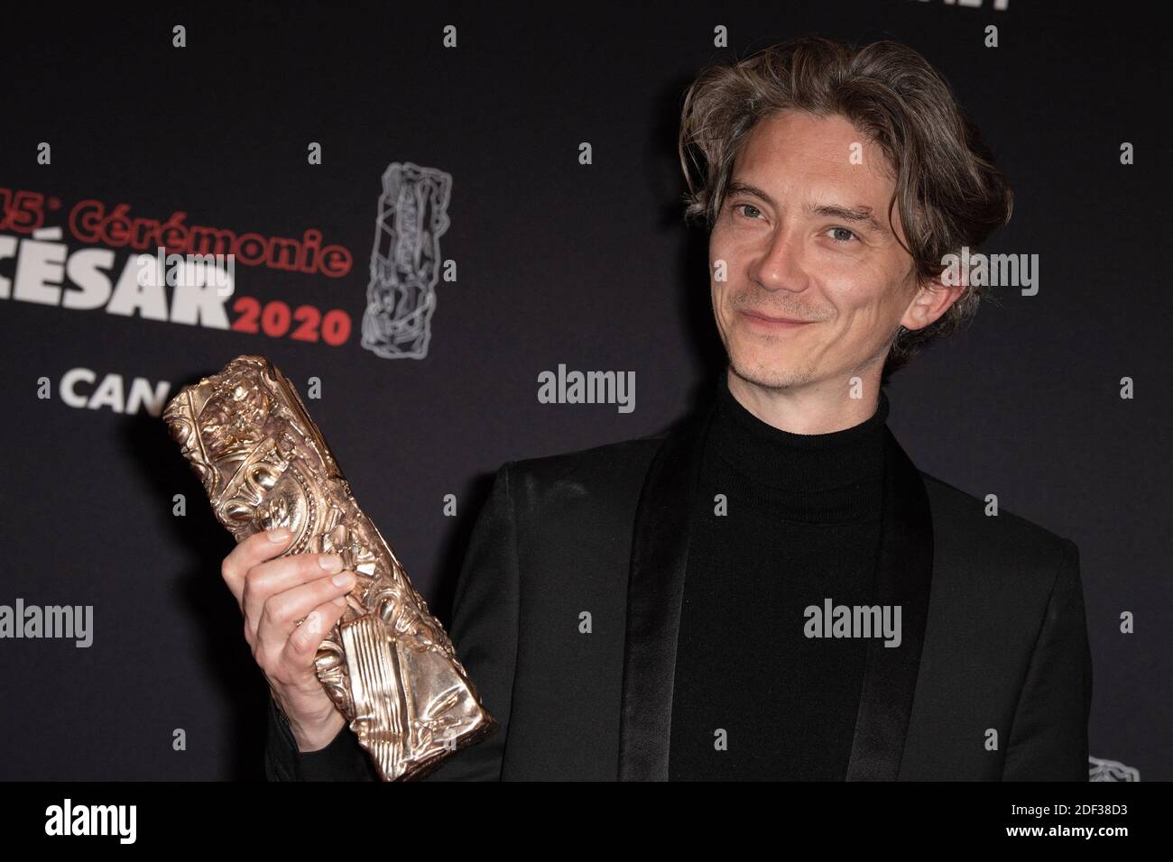 L'acteur français Swann Arlaud pose avec le meilleur acteur dans un rôle de soutien pour sa performance dans "grâce a Dieu" (par la grâce de Dieu) à l'occasion des Cesar film Awards 2020 à la salle Pleyel le 28 février 2020 à Paris, France. Photo de David Niviere/ABACAPRESS.COM Banque D'Images